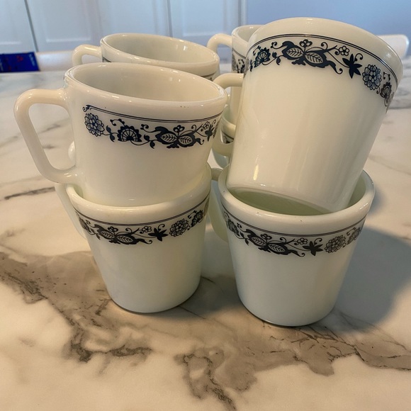 Pyrex Old Town Blue Mugs Set of 8 - Picture 3 of 3